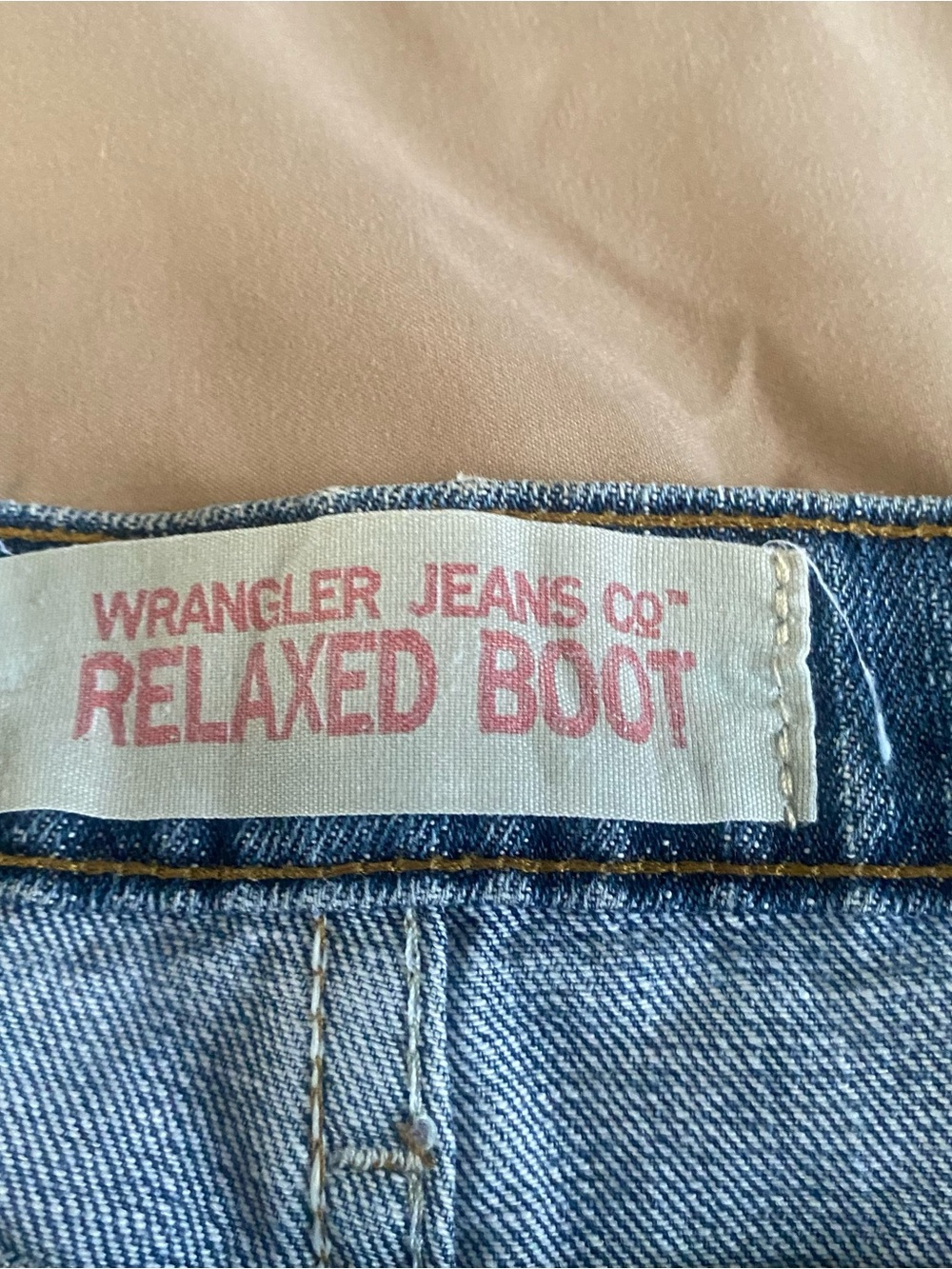 Wrangler Jeans Co.  Relaxed boot Classic Blue Denim Jeans size 38x 30 - Picture 8 of 9